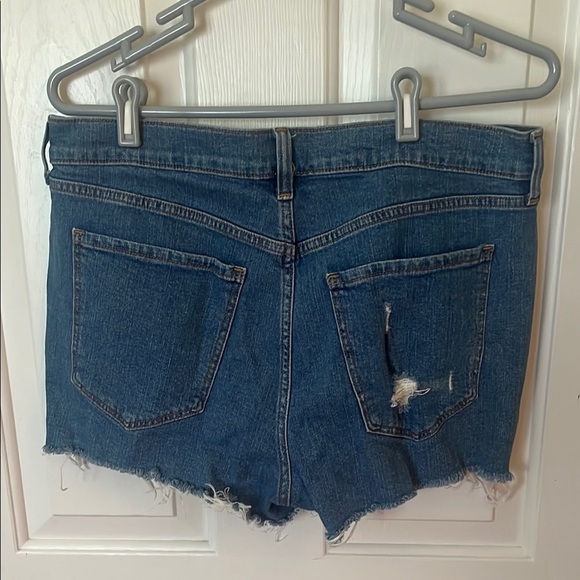Old Navy Denim Boyfriend Shorts Mid-rise Distressed Women size 12 - Picture 2 of 5